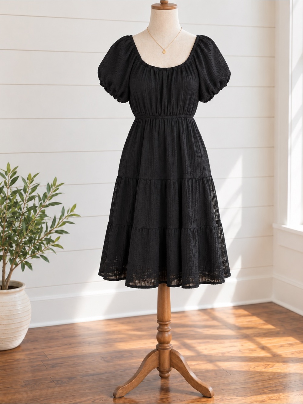 ASTR The Label Black Puff Sleeve Textured Midi Dress Size M